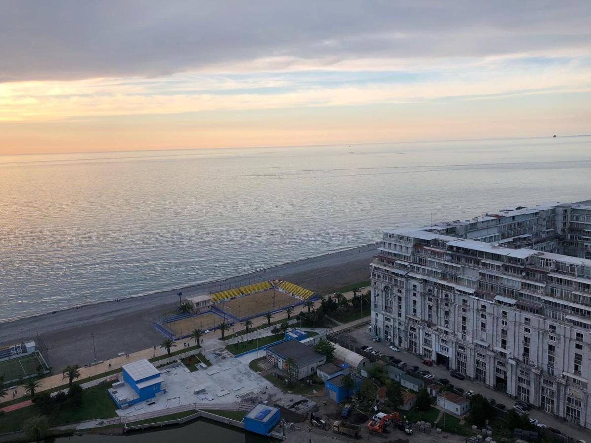 Black Sea VI Dari Apartments Batumi Exterior photo