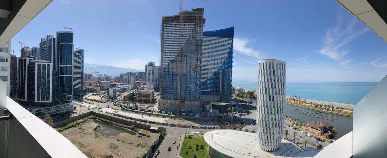 Black Sea VI Dari Apartments Batumi Exterior photo